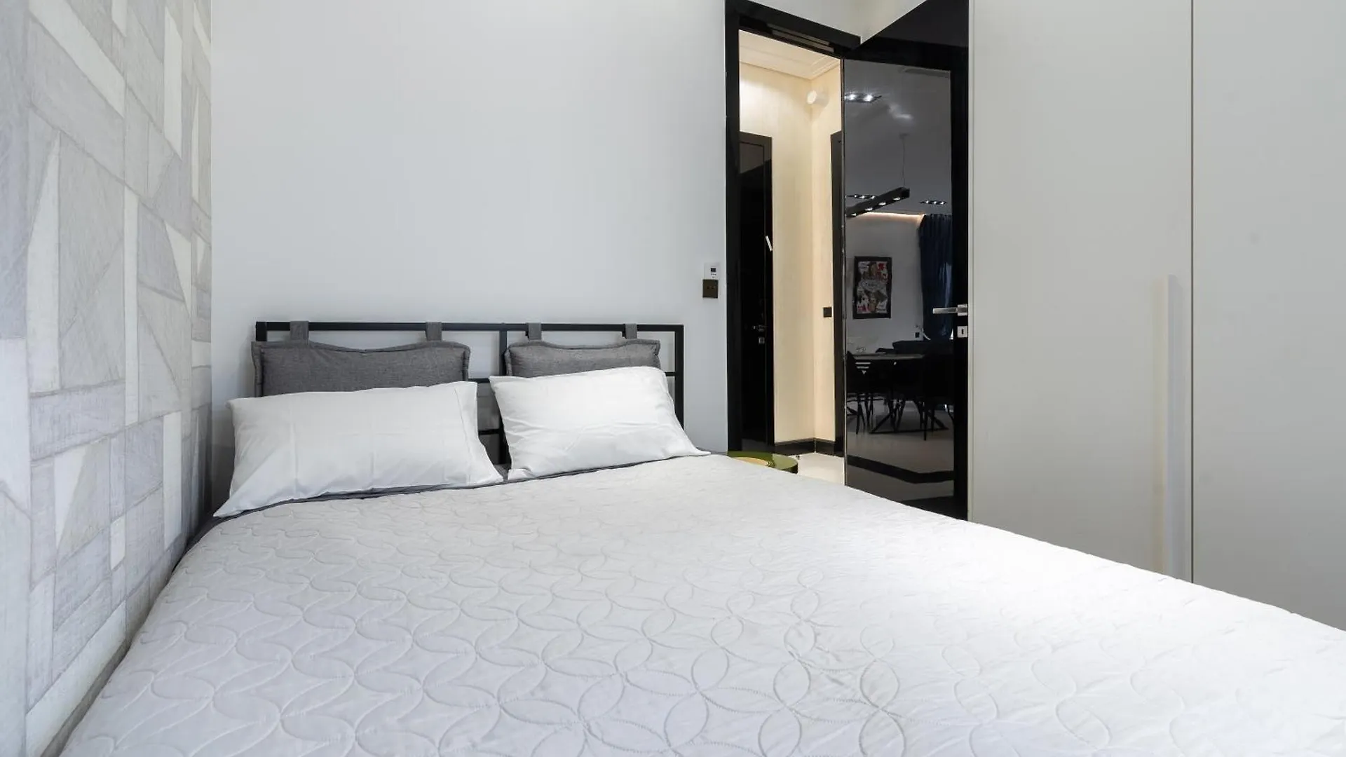 110 M2 Golden Square, Renovated, 20Metres Croisette, Parking Private Lejlighed Cannes