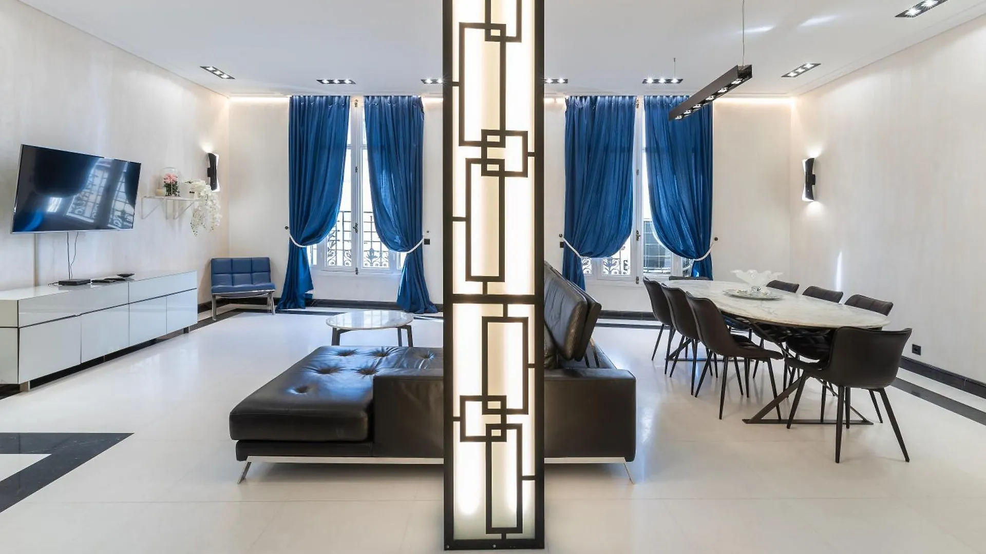110 M2 Golden Square, Renovated, 20Metres Croisette, Parking Private Lejlighed Cannes